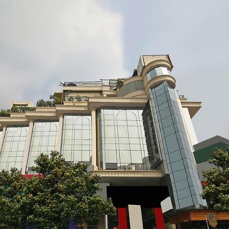 Monarch Brigade Road Hotel Бангалор Екстериор снимка