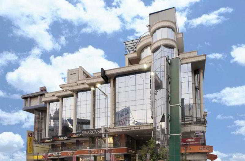 Monarch Brigade Road Hotel Бангалор Екстериор снимка