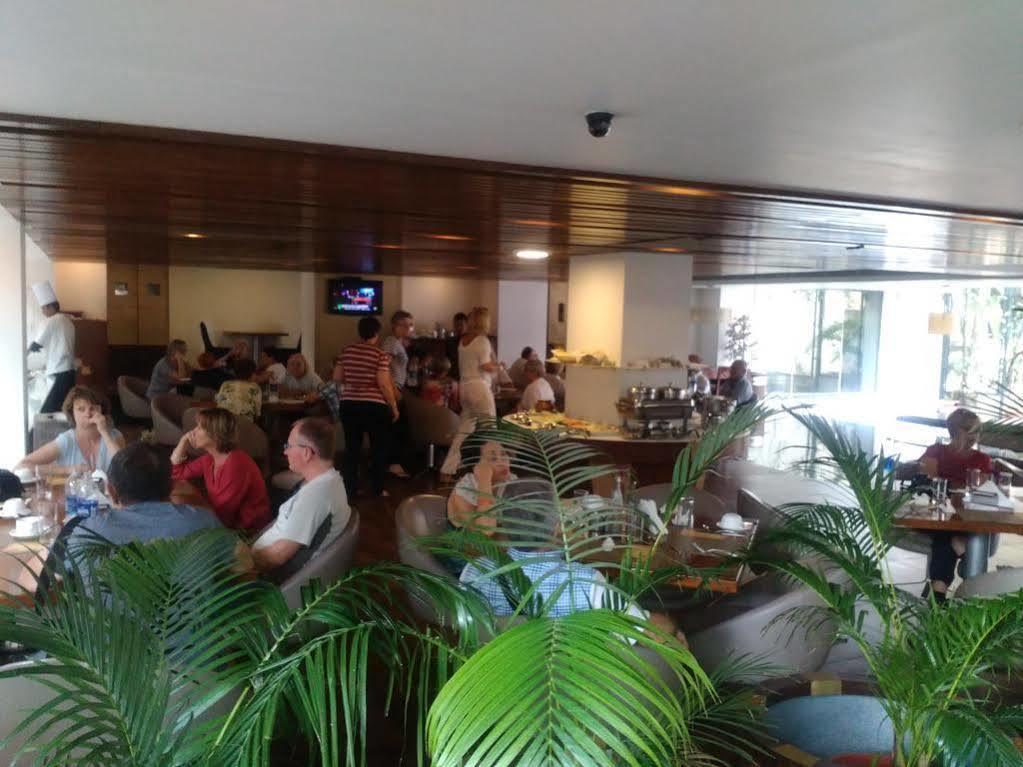 Monarch Brigade Road Hotel Бангалор Екстериор снимка