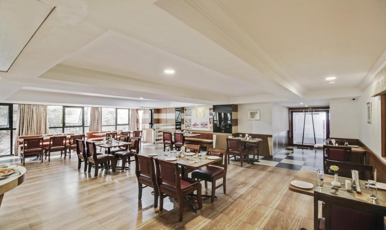 Monarch Brigade Road Hotel Бангалор Екстериор снимка